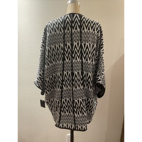 tart collections, geometric print long open sweater, size XS/S, NWT - Picture 4 of 9